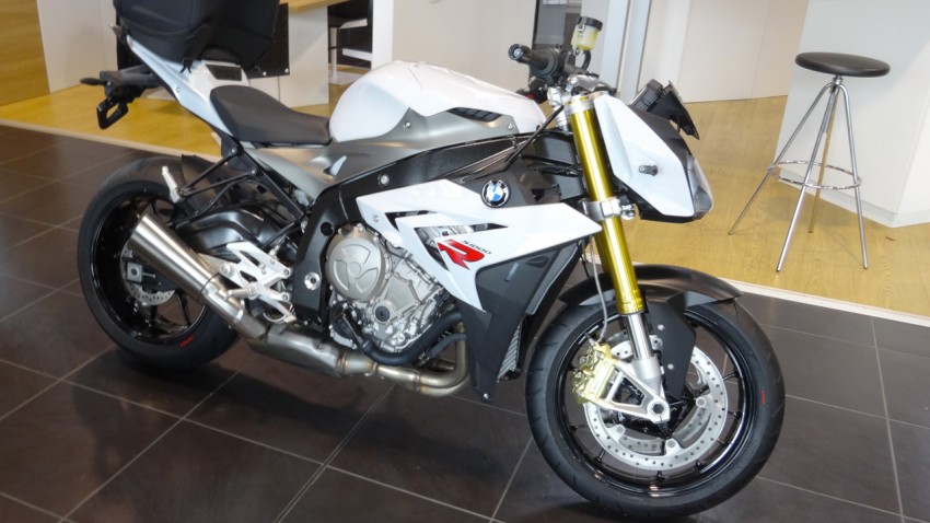 BMW Boxer Passion S1000R blanc