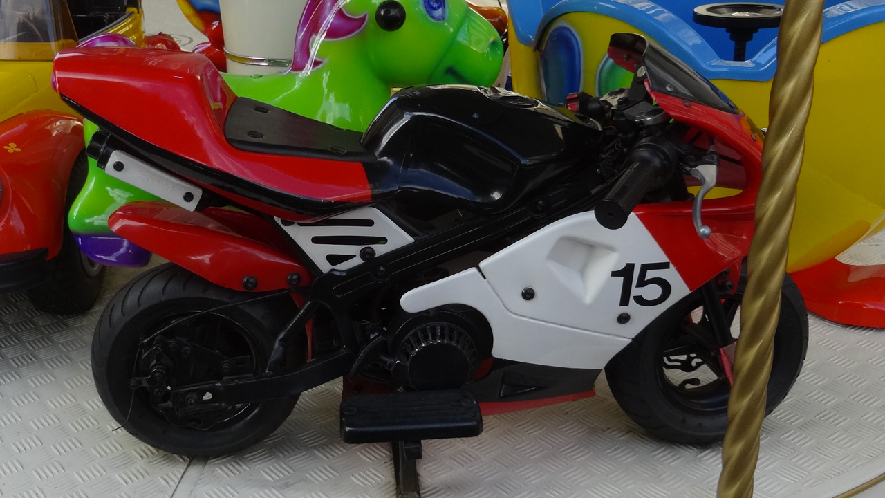 A quel âge peut-on transporter un enfant en scooter ou moto ? 