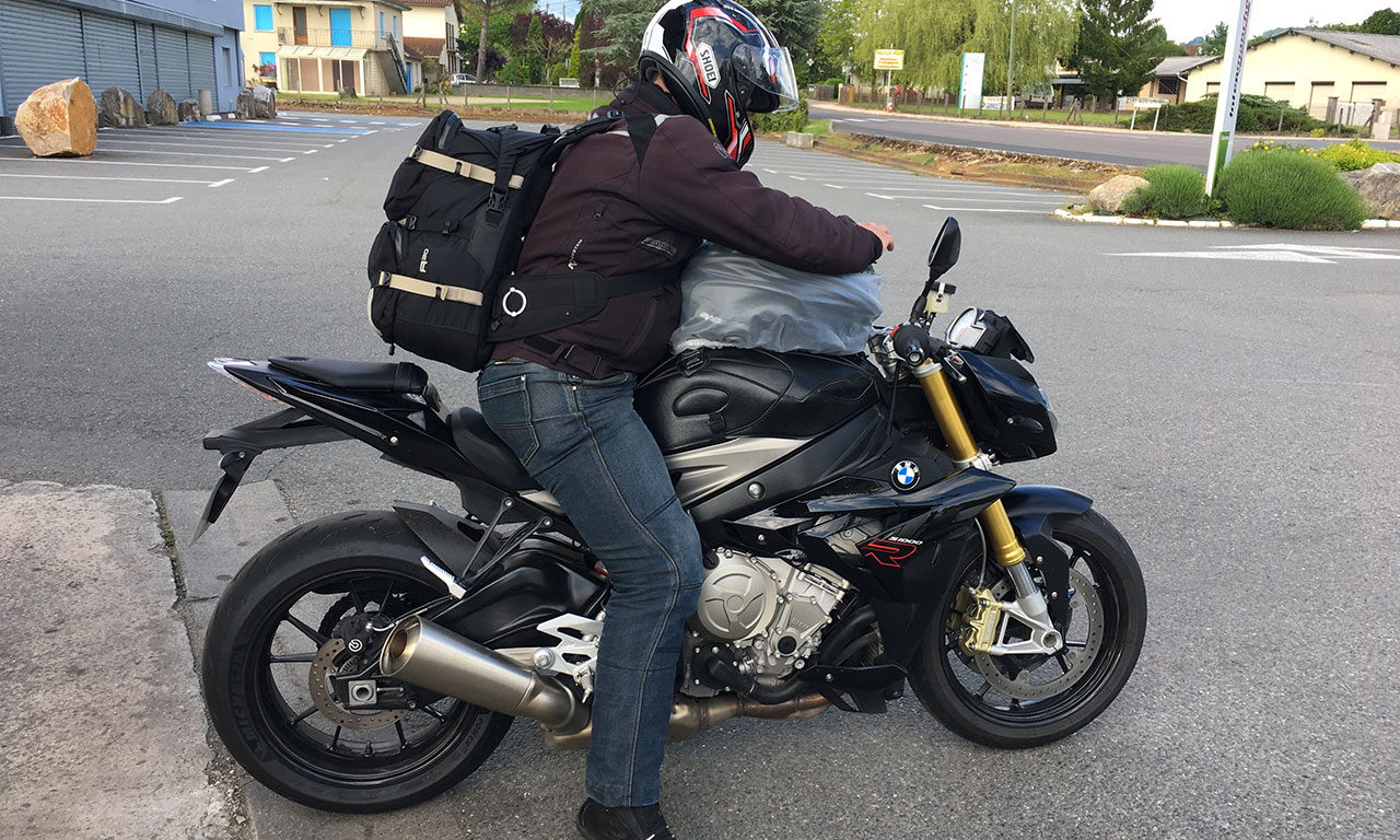 La dorsale moto, équipement de protection motard. Comment la choisir ?