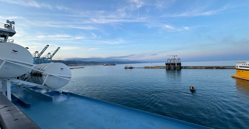 vue du Corsica Ferries, à l'extérieur sur le côté babord