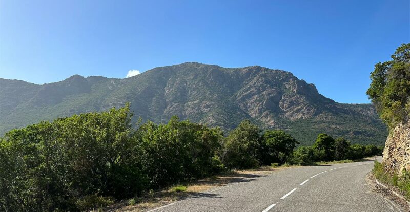 Route autour de Galéria en Corse