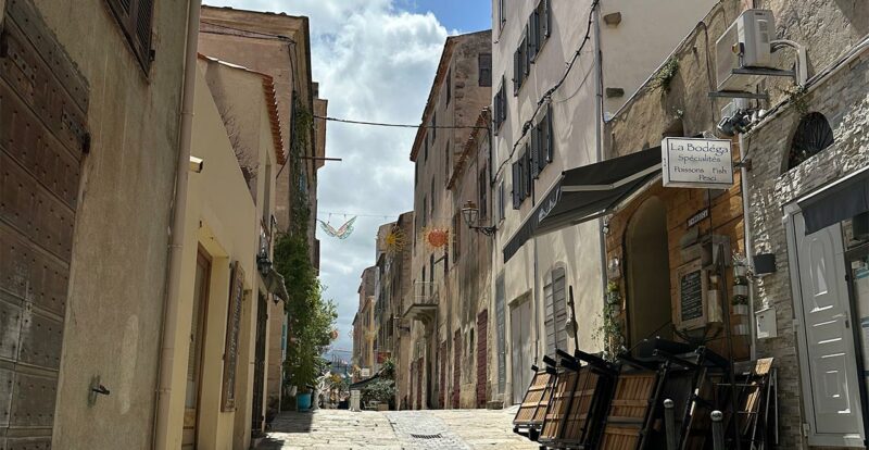 Ruelle Île Rousse