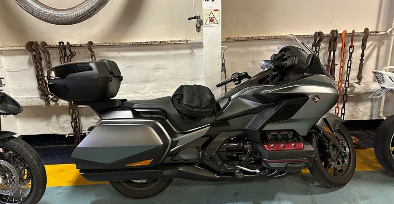 Goldwing dans le bateau Corsica Ferrie