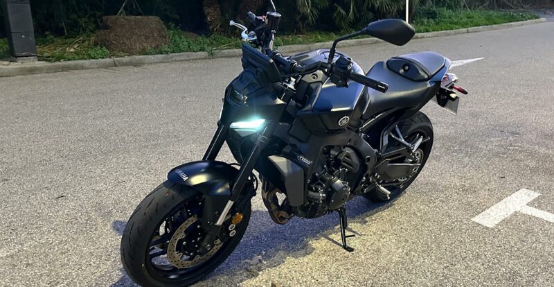 Moto roadster sportif chez Yamaha : MT-09